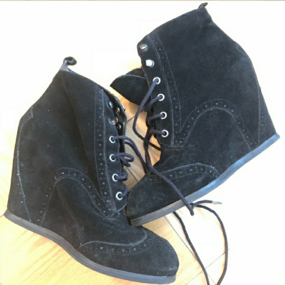 Dolce Vita black wedge ankle booties size 11 EUC